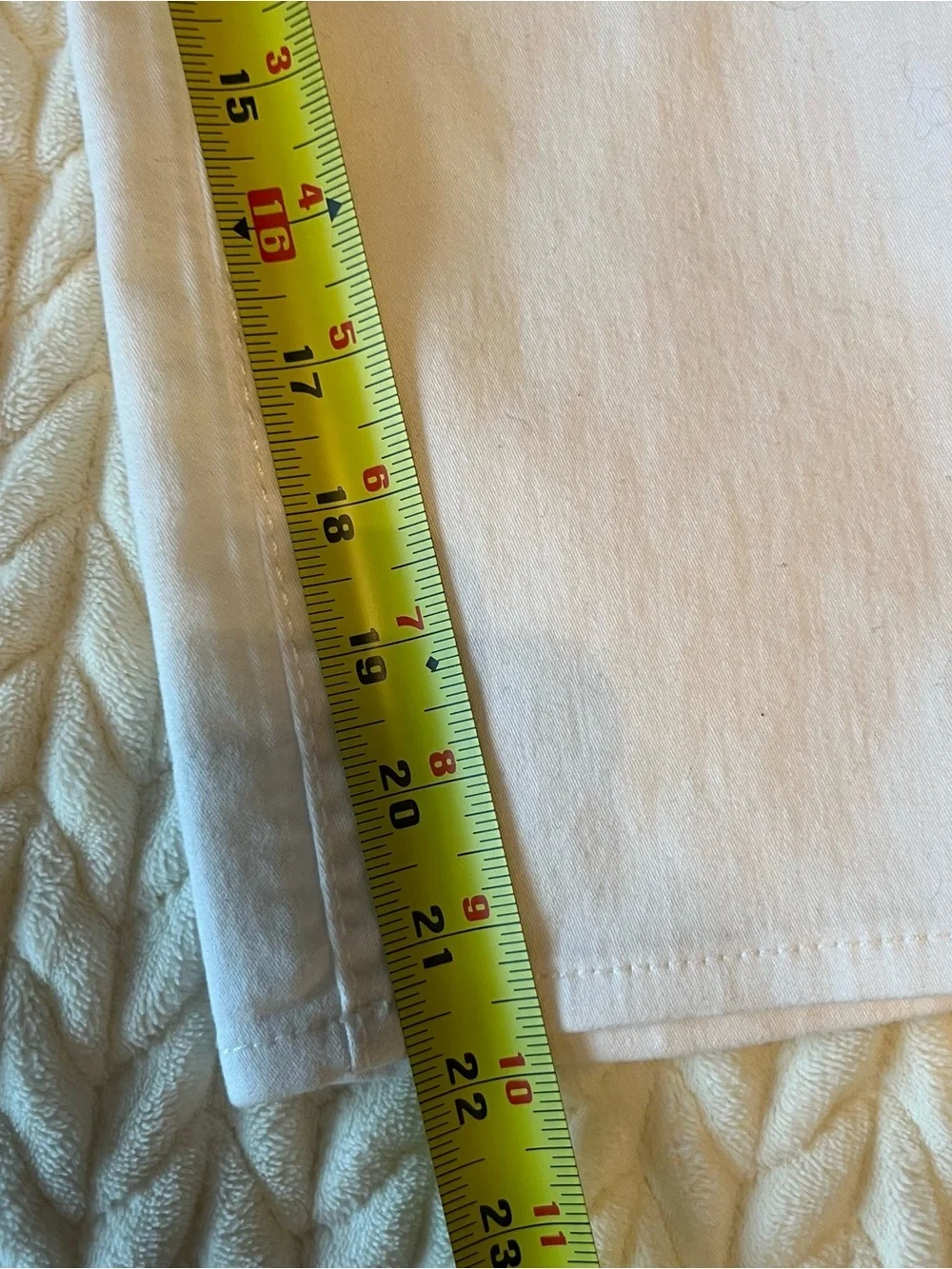 Jordache Women’s White Mid Rise Ankle Length Pull up Pants Size Small Stretchy